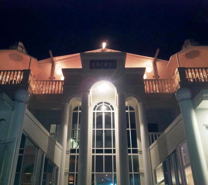 Sarayi Boutique Hotel Παλμ Κόουβ Εξωτερικό φωτογραφία